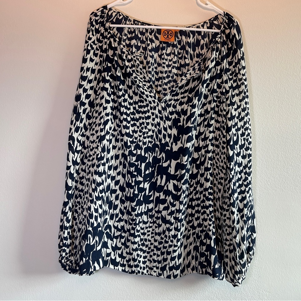 Tory Burch 100% Silk Keyhole Blouse Size 10